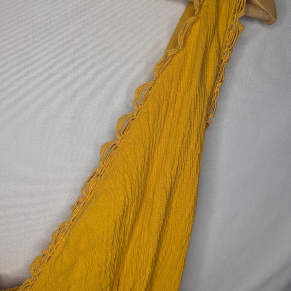 ASOS Yellow Deep V Scalloped Neckline Tank and Shorts Romper Size 6 - Picture 7 of 9